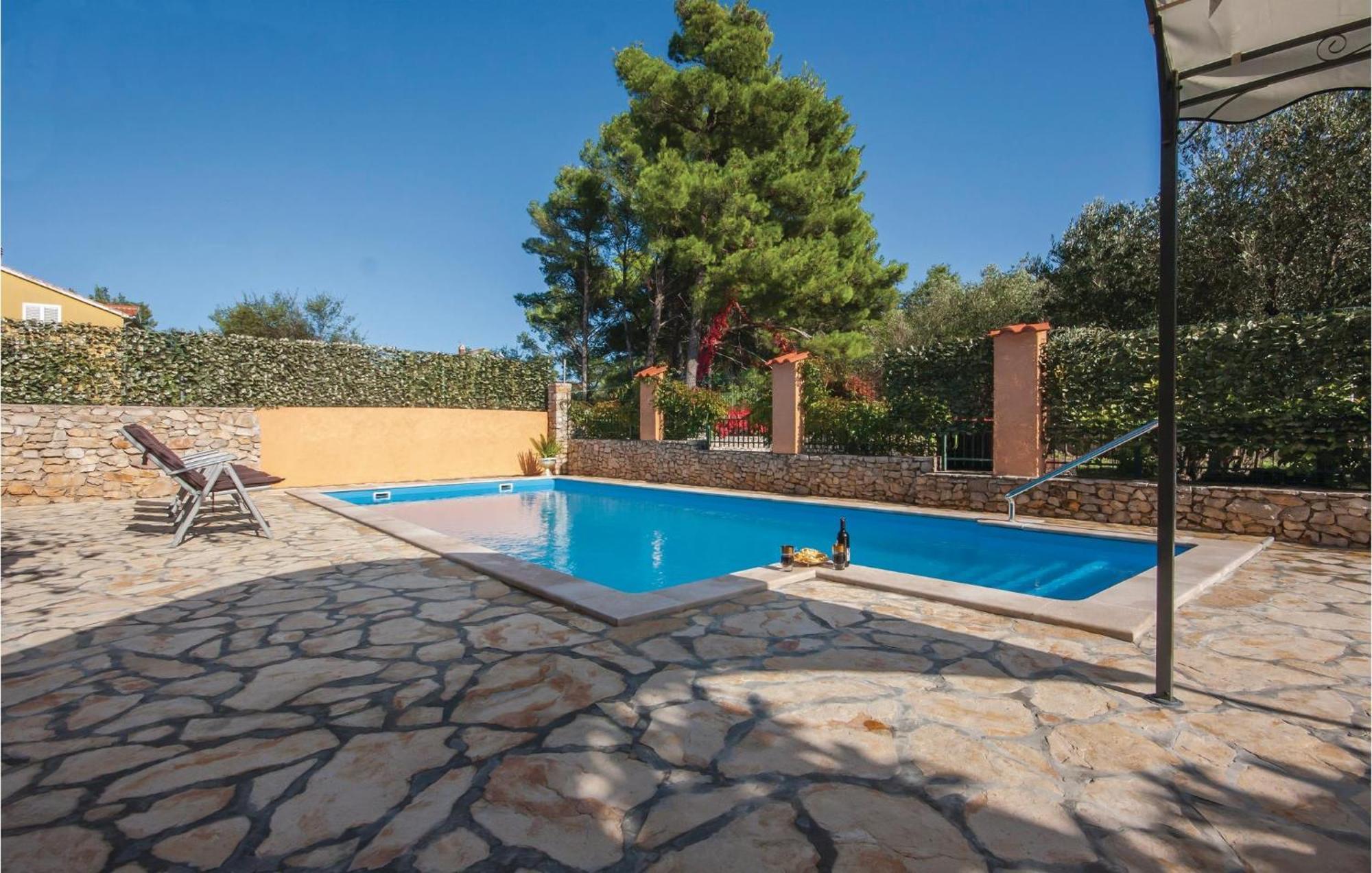 Awesome Apartment In Jadrija With Wifi Εξωτερικό φωτογραφία