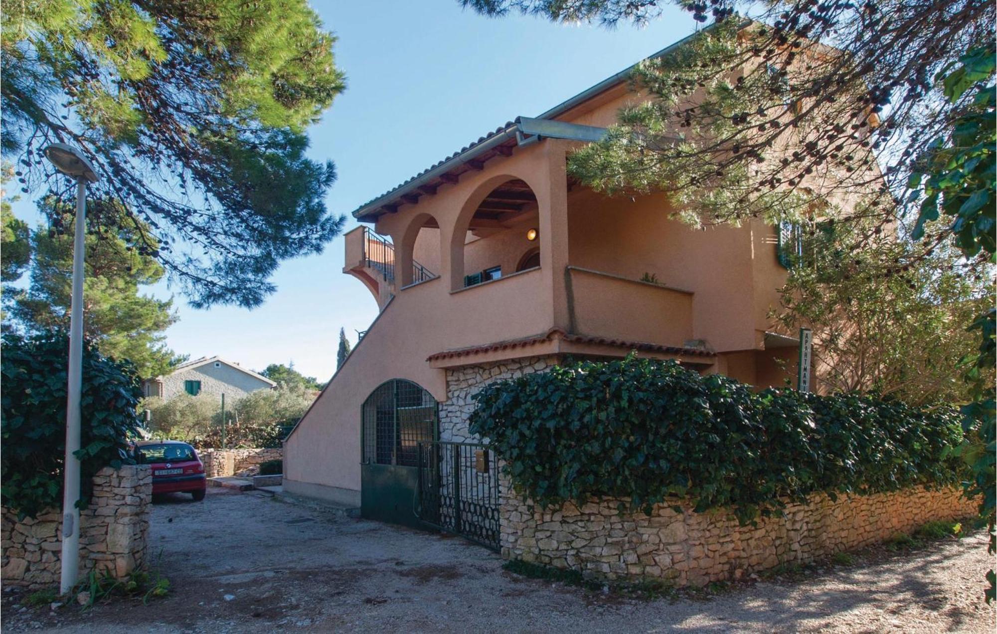 Awesome Apartment In Jadrija With Wifi Εξωτερικό φωτογραφία