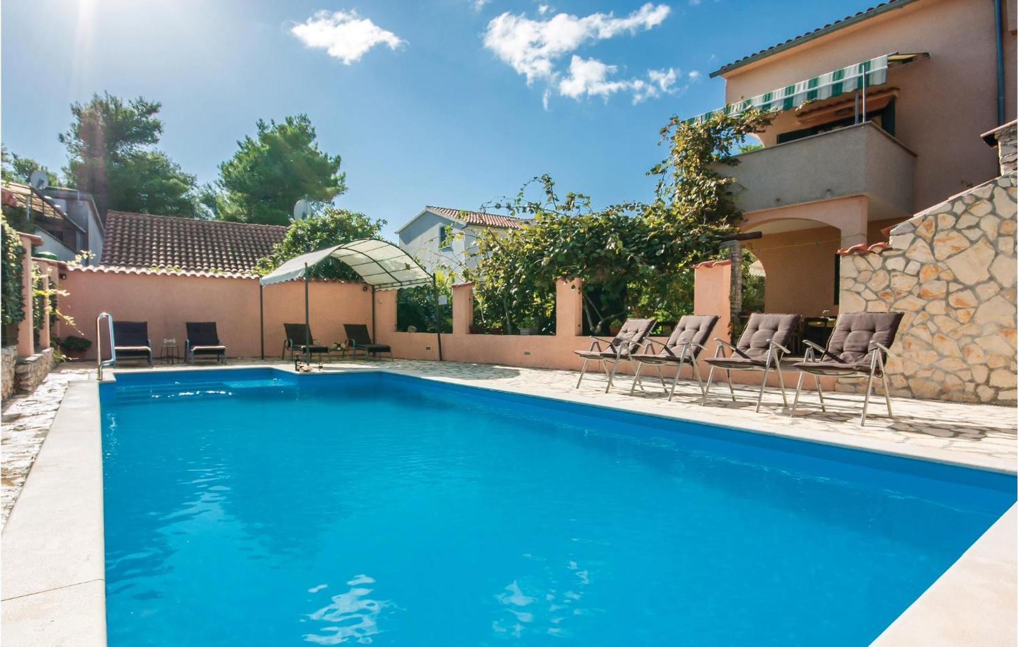 Awesome Apartment In Jadrija With Wifi Εξωτερικό φωτογραφία